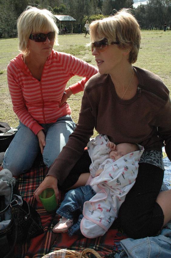 Fathers Day at Burnum Burnum Reserve: Kelly, Michelle and Lily leaning against her aunt