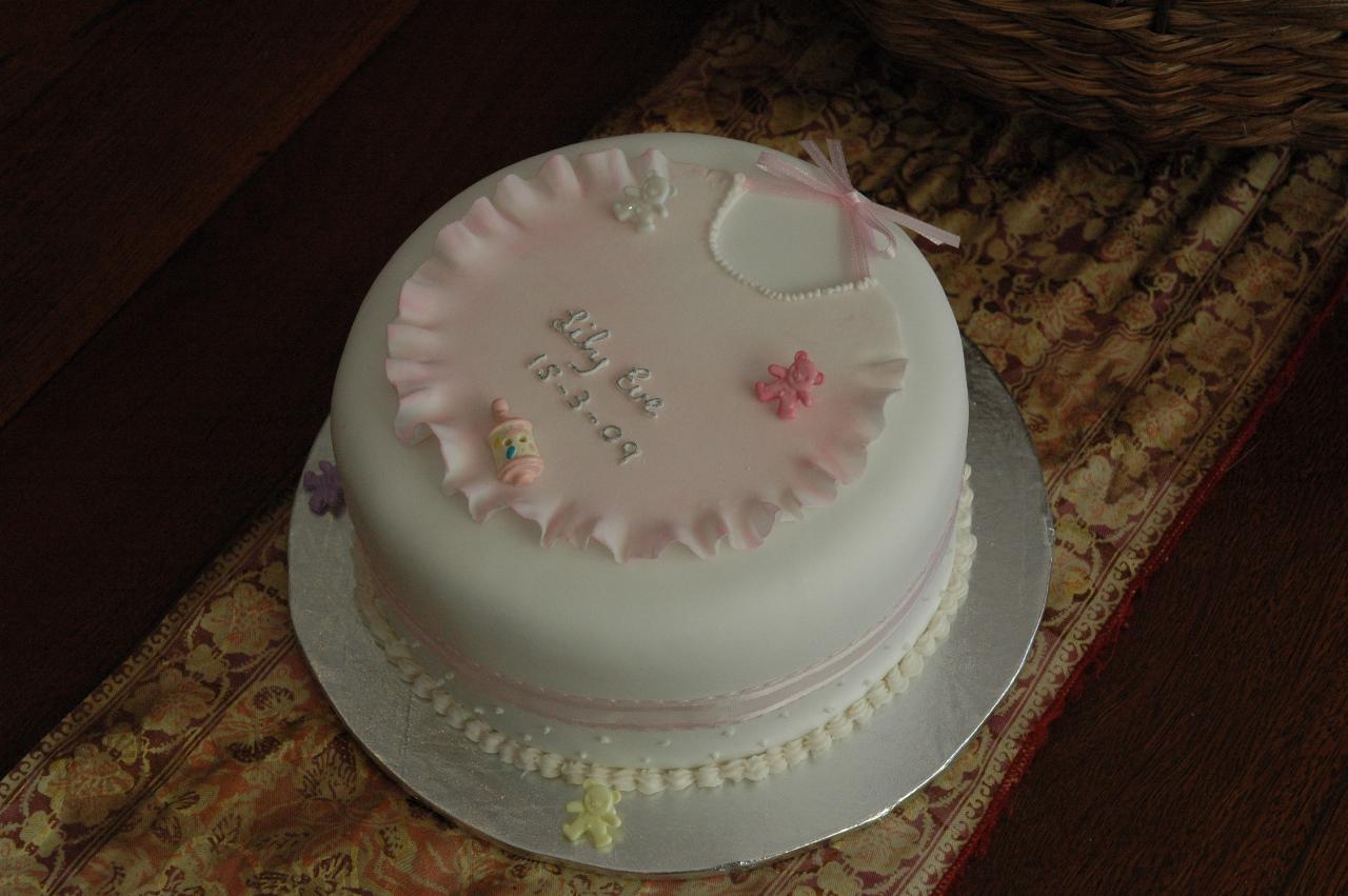 Lily's Baptism: Cecelie baked Lily's excellent Baptism cake