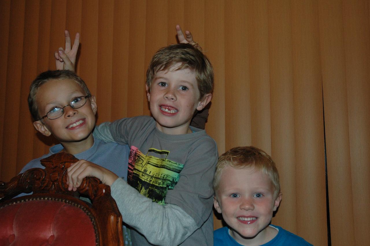 Illawong for Keir leave & Yvonne birthday: Tynan, Jake (with missing and loose tooth) and Cooper