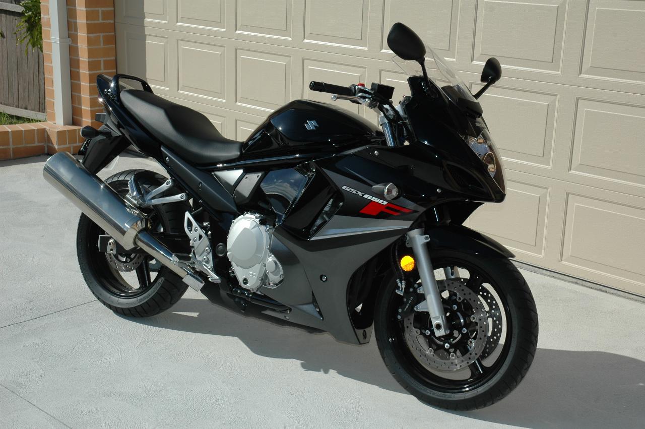 Suzuki GSX650F on its first visit home