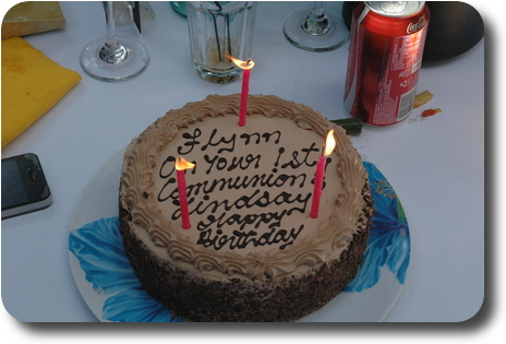 Cake with 3 candles and words 