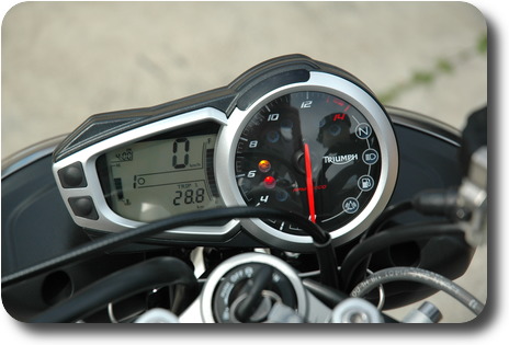 White motorcycle - instrument cluster