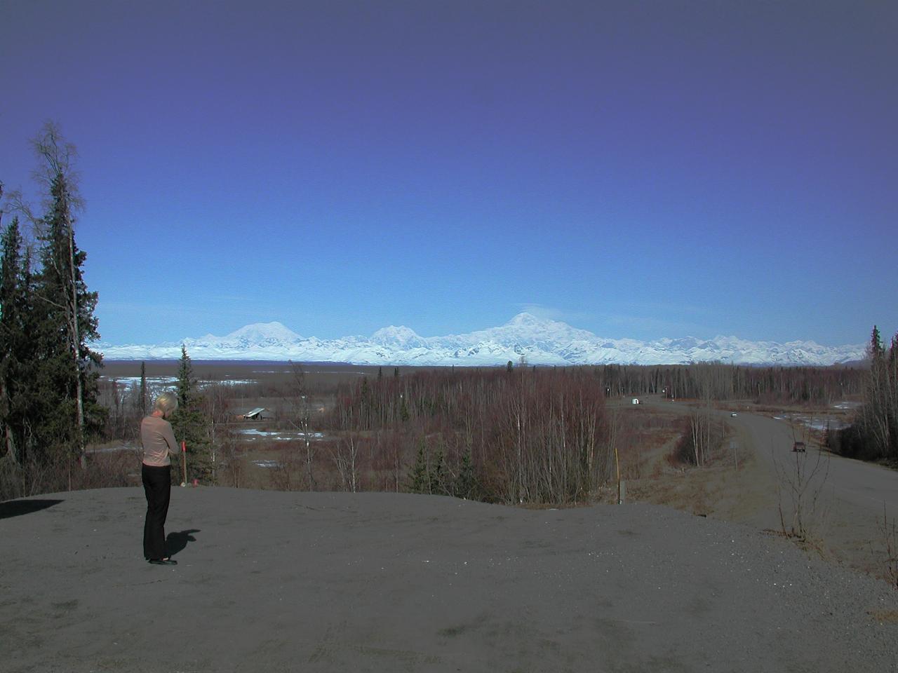 Alaska Range from just before Talkeetna - Mts Foraker, Hunter and McKinley, with Kelly talking to Bill McKinley!