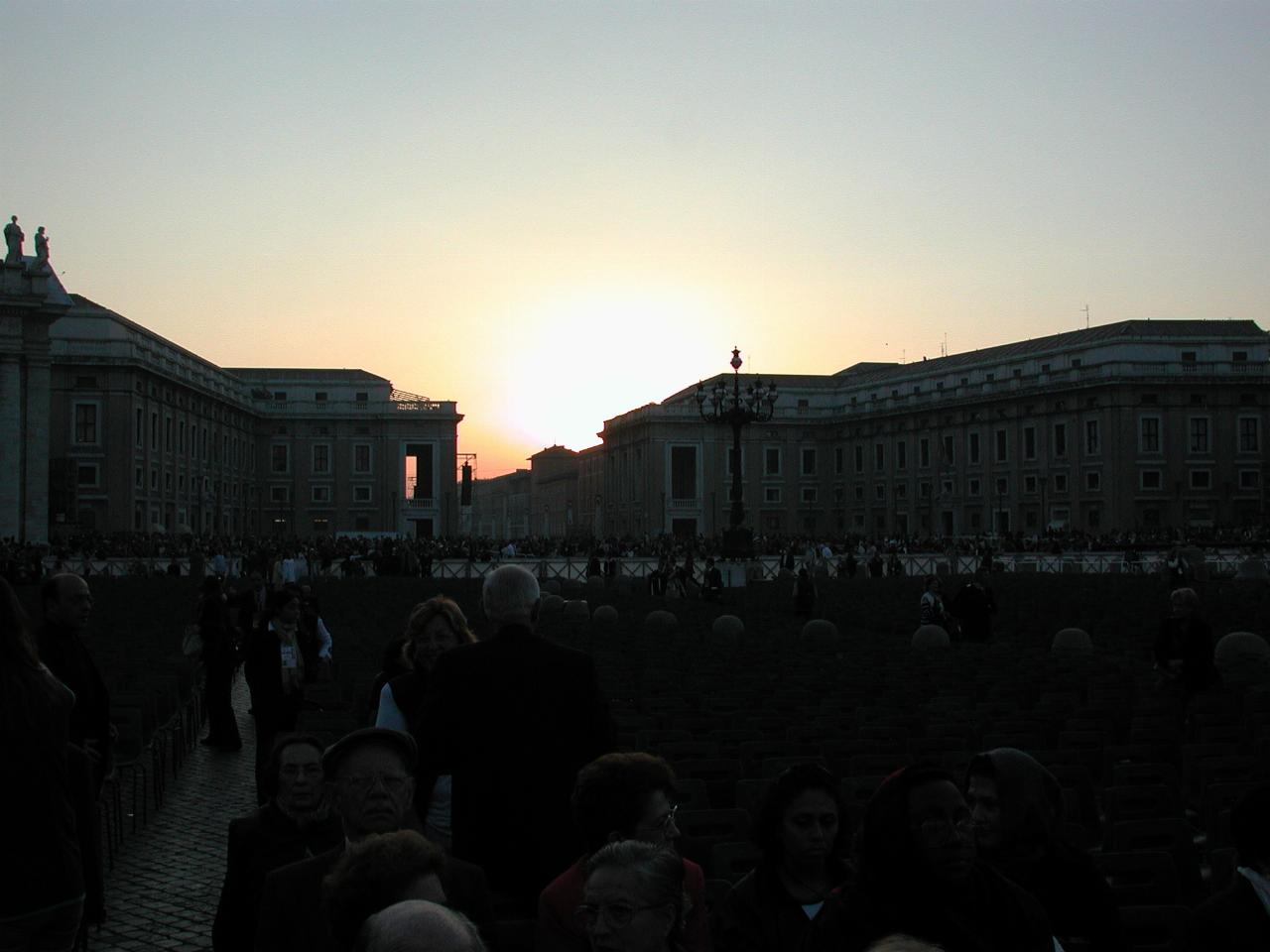 Early morning in St. Peter's Piazza