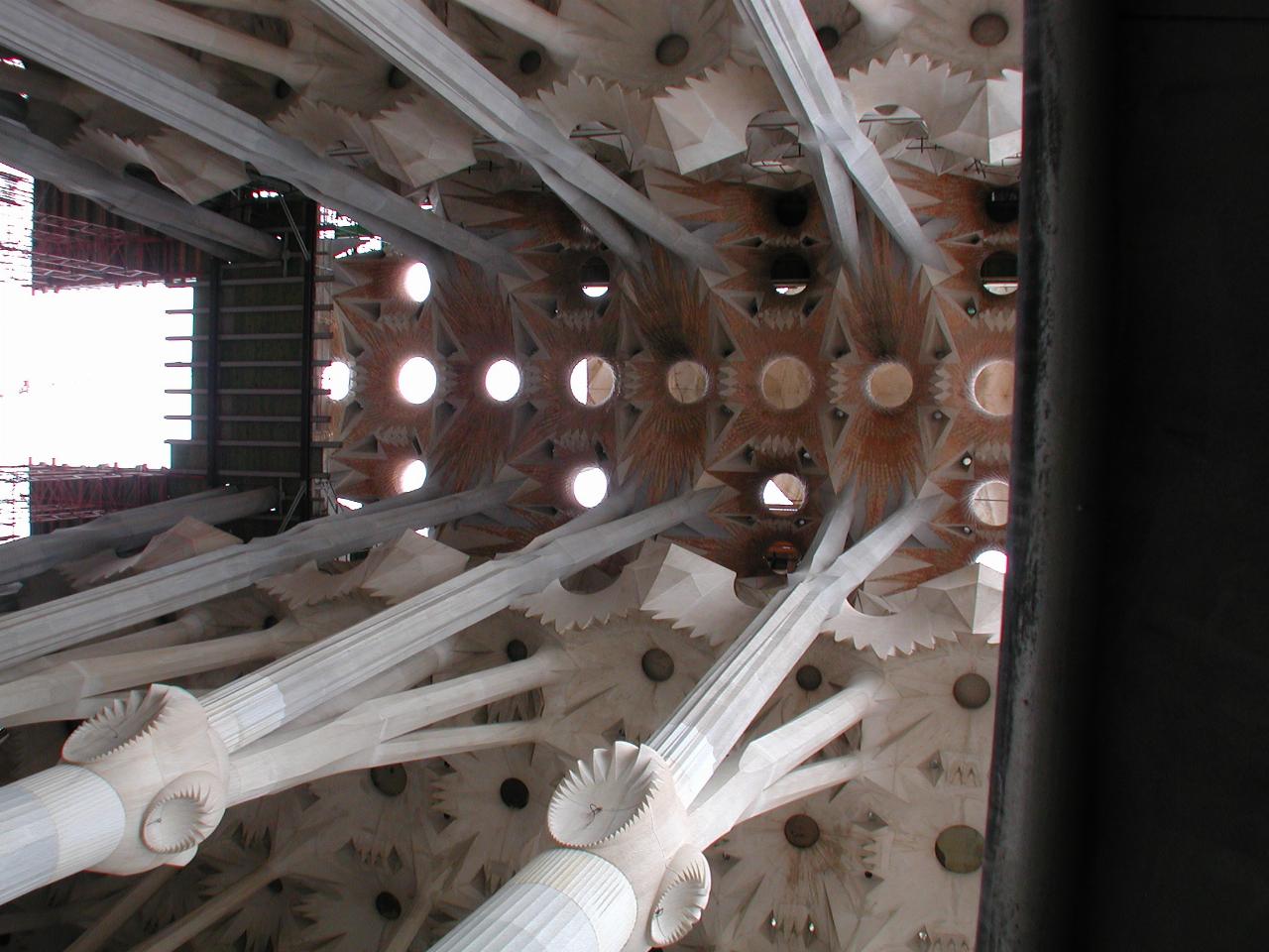 Detailed view of roof and columns