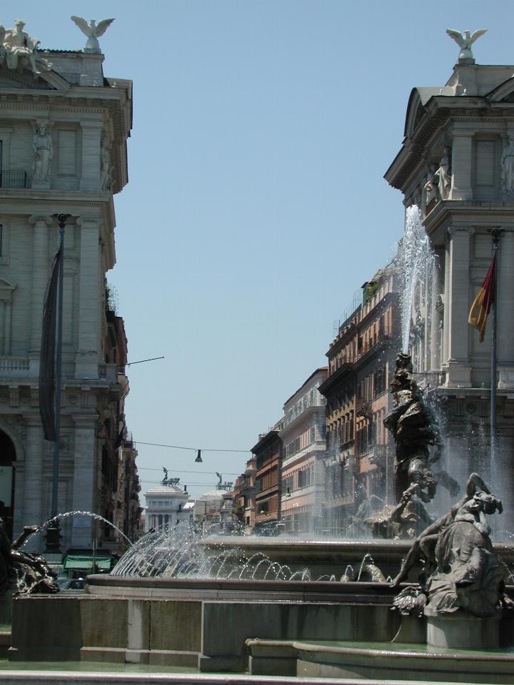 Looking across Piazza Della Repubblica along Via Nazionale to Victor Emmanuel Monument