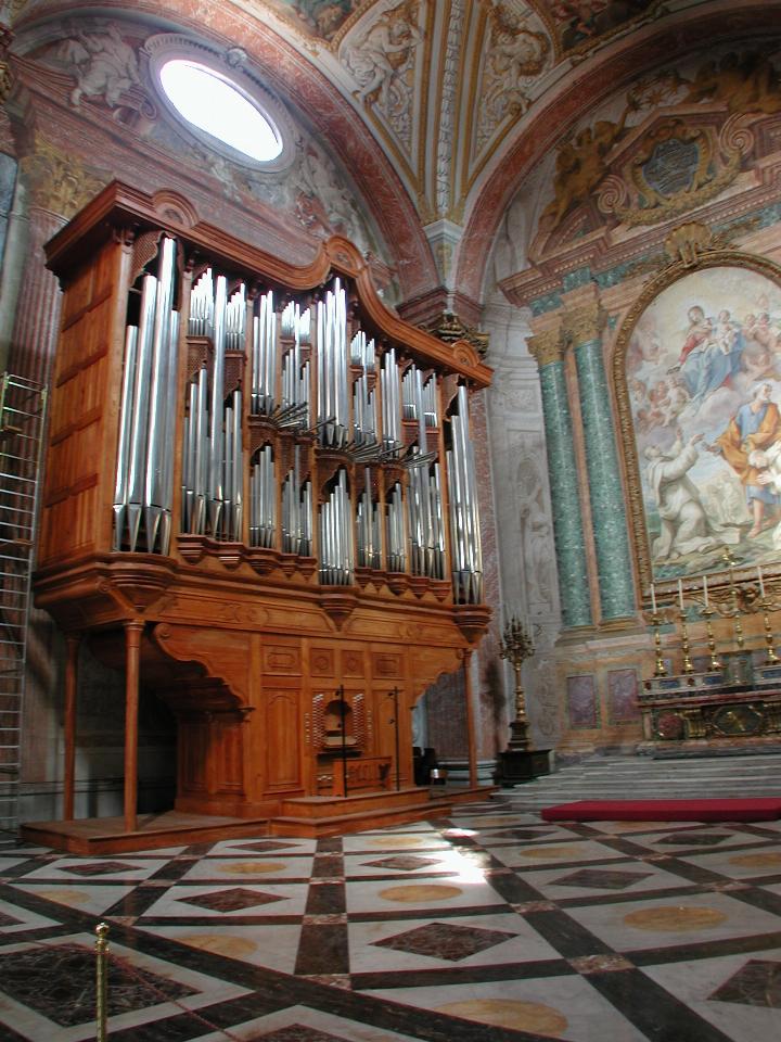 The organ in S. Maria Degli Angeli