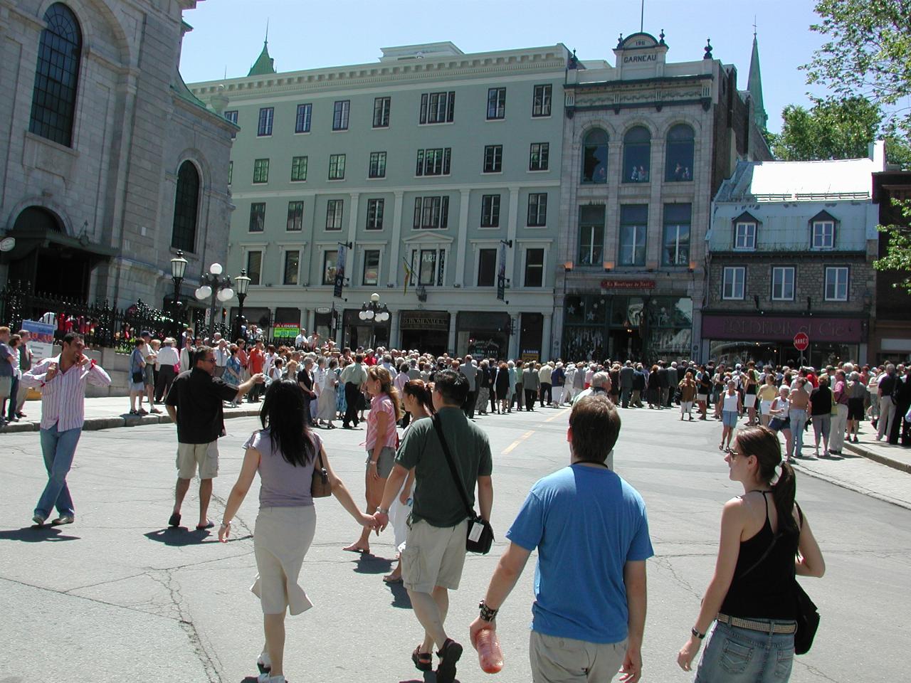 Parade for Quebec's birthday