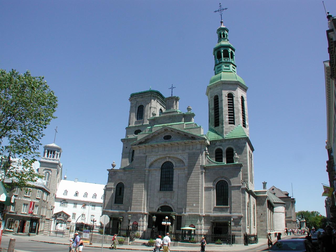 Outside of Basilica Notre Dame de Québec