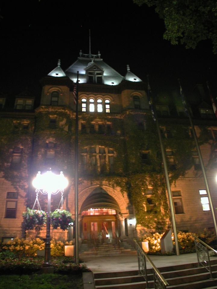 Quebec City Hall, also with 