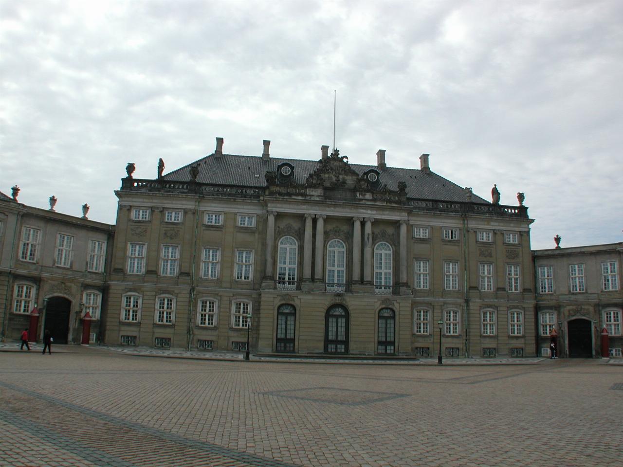 KPLU Viking Jazz: Amelienborg Plads (Plaza): Christian IX's Palace (panorama 3/4)