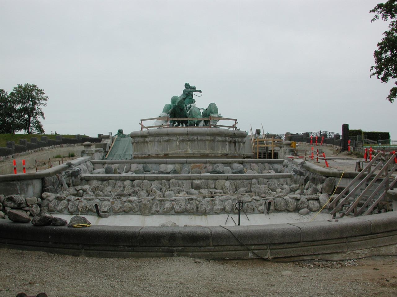 KPLU Viking Jazz: Gefion Springvandet (fountain) undergoing restoration,  next to St. Albans