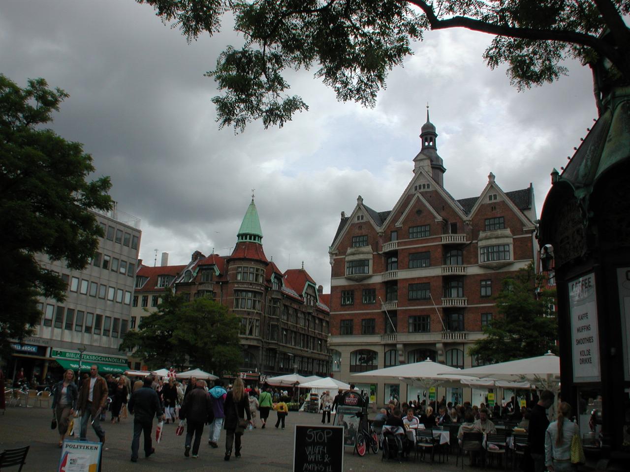 KPLU Viking Jazz: Street scene on Købmagergade near Rundetårn