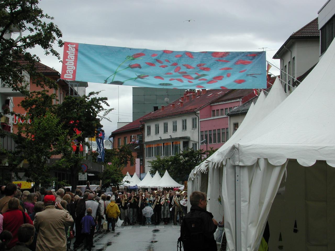 KPLU Viking Jazz: Main street of Molde with the New Orleans style marching band coming along