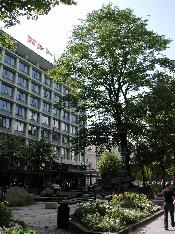 KPLU Viking Jazz: Pleasant pedestrian area in Bergen, with statue of Ole Bull, a Greig contemporary